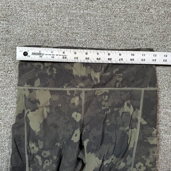 Vuori Stride Camo Floral Flower Leggings Oregano Green Size Est X-Small - Yoga - Picture 4 of 6